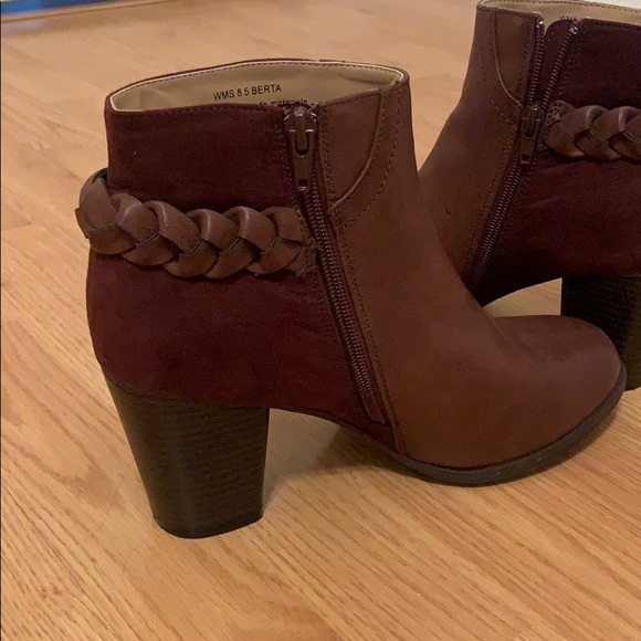 doing a closet clean out - Picture 3 of 4